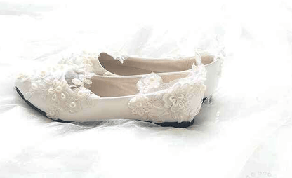 Bridal shoes With lace & Low Kitty Heel