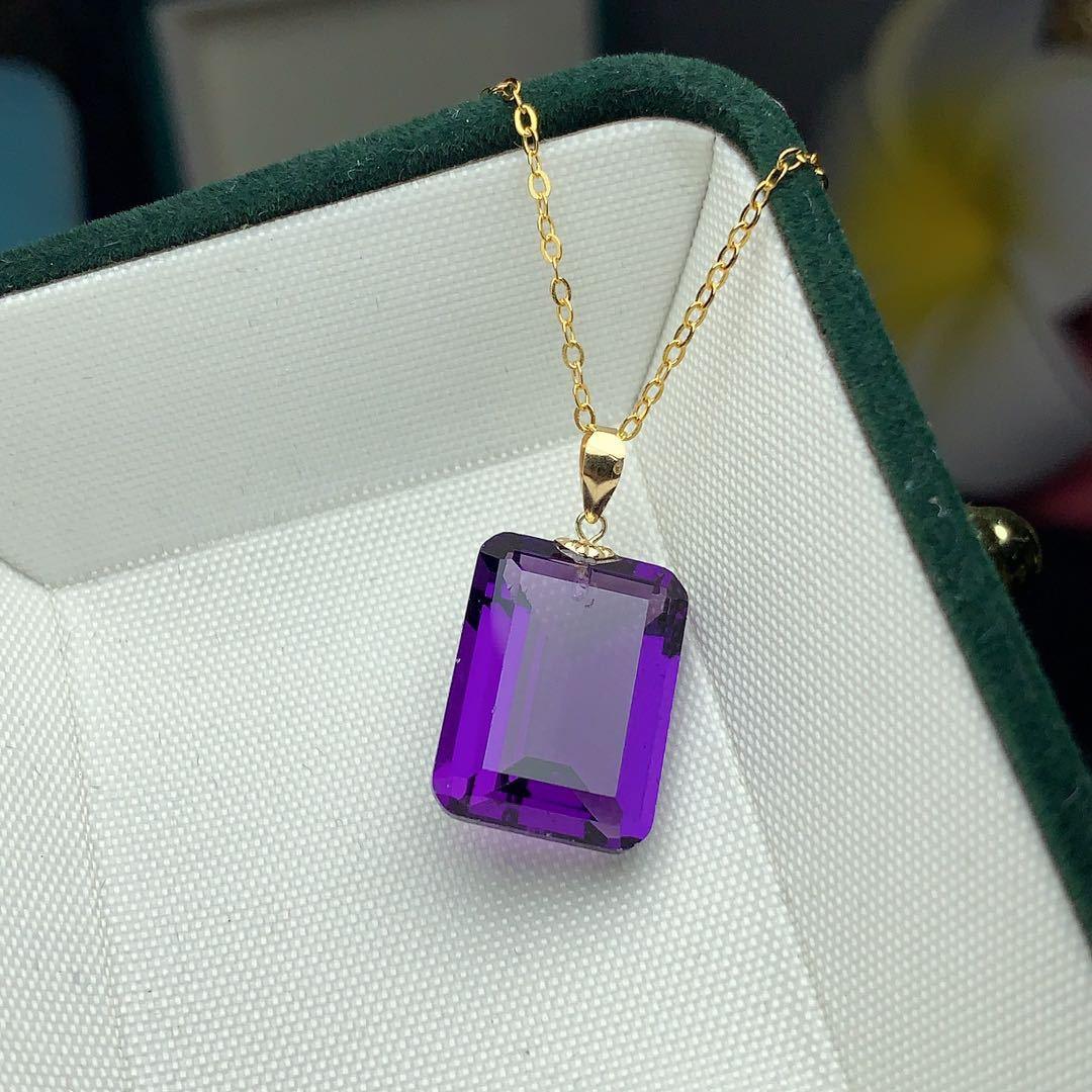 Beautiful Purple Amethyst Pendant - 18K Gold